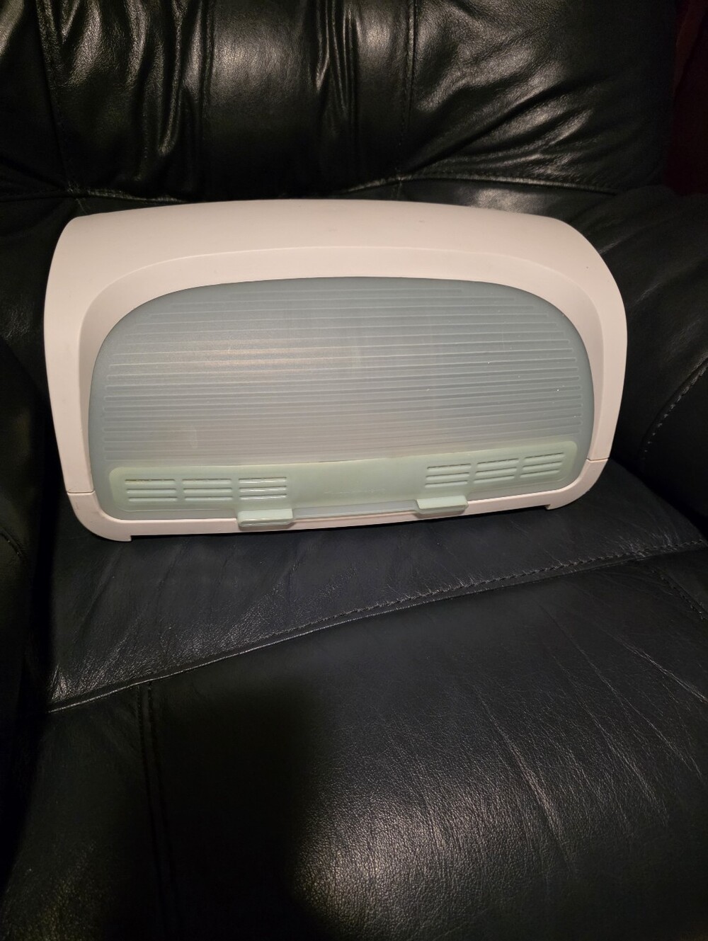 Tupperware Plastic Bread Storage Caddy in White and Light Green